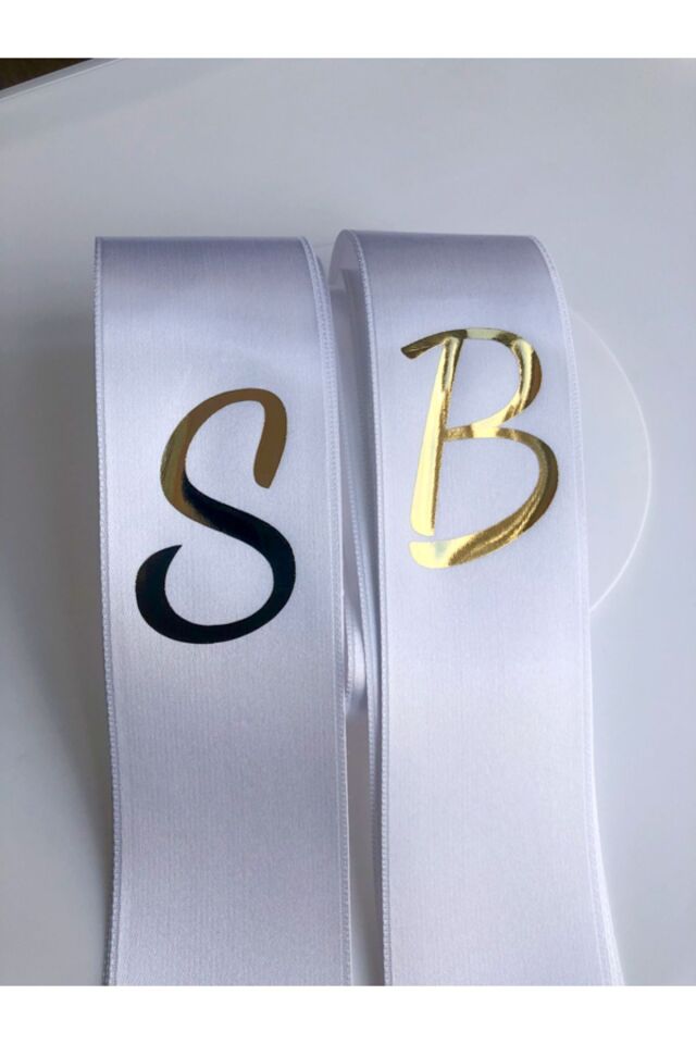 Kişiye Özel Gold Gümüş Baskılı Takı Kurdelesi 6 Cm Eninde 2 Metre 2 Adet Harf Baskılı (TARİHSİZ)