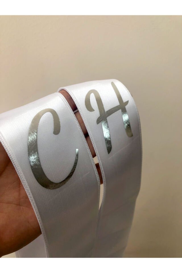 Kişiye Özel Gold Gümüş Baskılı Takı Kurdelesi 6 Cm Eninde 2 Metre 2 Adet Harf Baskılı (TARİHSİZ)